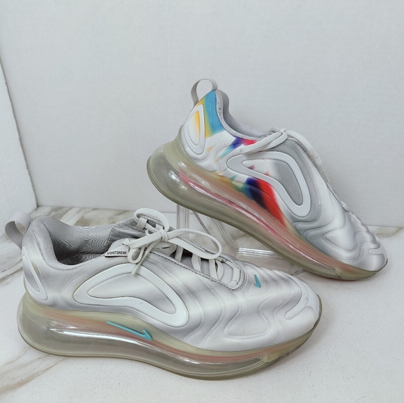 720 pride air max